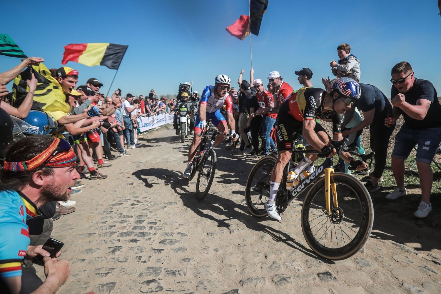 Voorbeschouwing Parijs Roubaix 2024 Van Aert en Küng