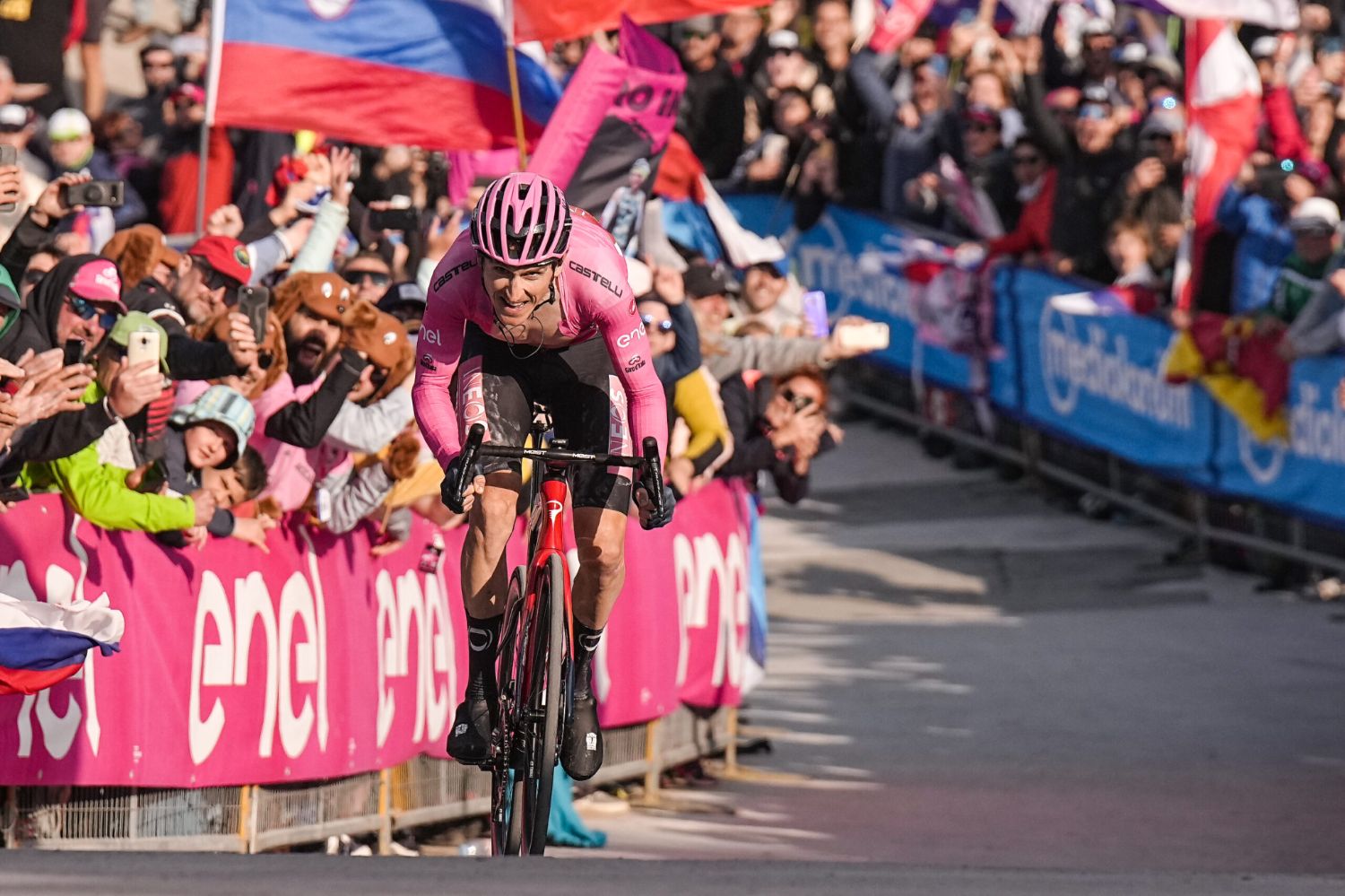 Favorieten roze trui Giro d'Italia 2024 Geraint Thomas